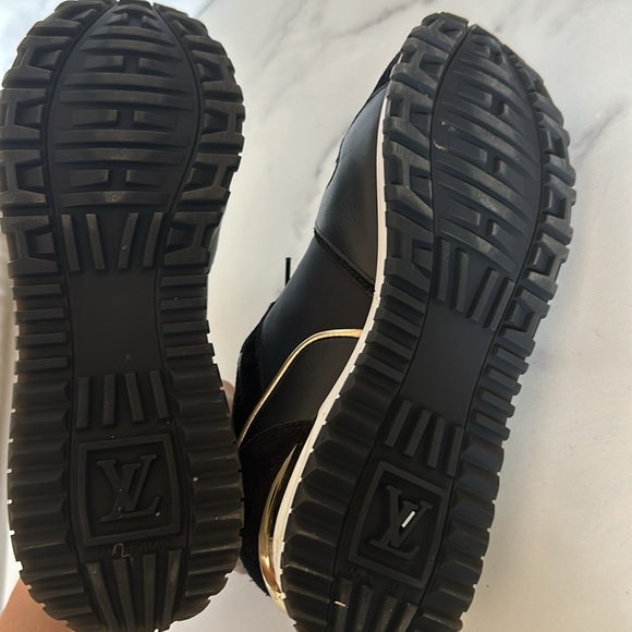 Louis Vuitton Sneakers - Picture 8 of 13